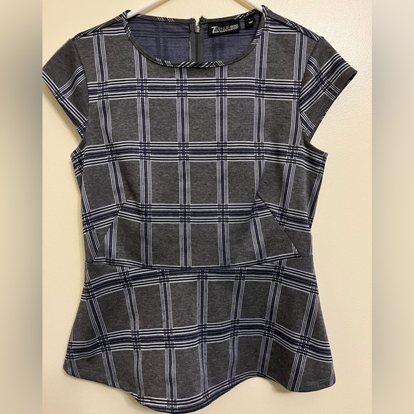 New York & Company Gray Plaid Top Size S - Picture 3 of 7